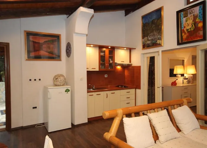 Semesterbostad Family Friendly House With A Parking Space - 7914 Opatija