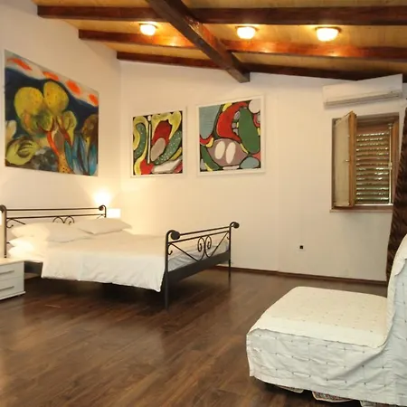 Holiday home Family Friendly House With A Parking Space - 7914 Opatija