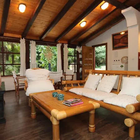Family Friendly House With A Parking Space - 7914 Tatil Evi